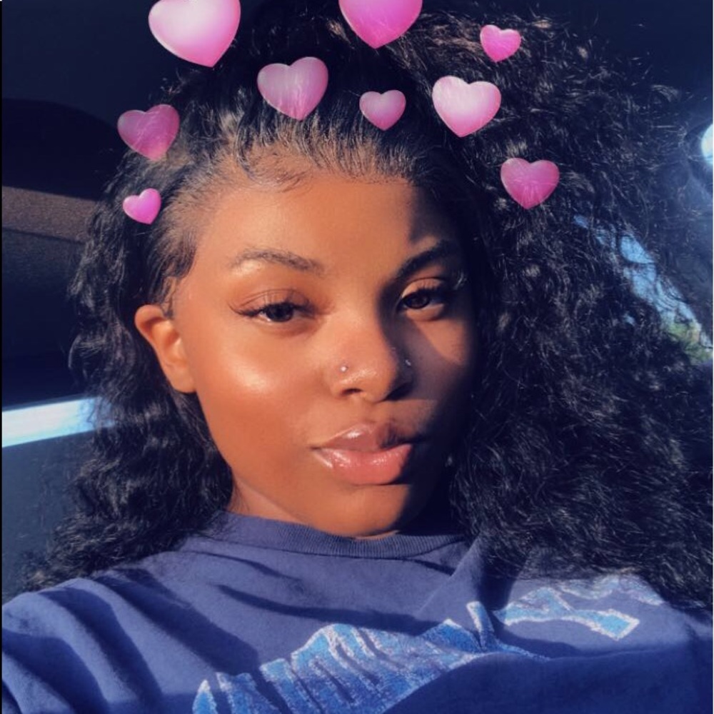 Meet your Posher, Naya